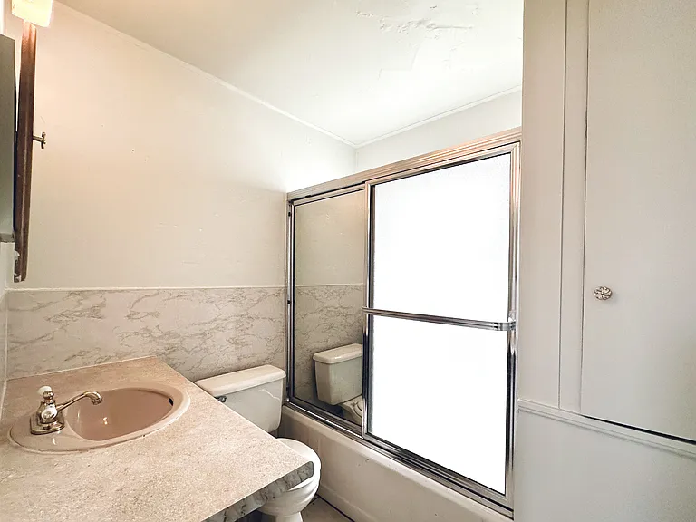 1333 N Main St — Photo 15