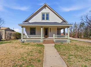 604 W Spring Ave, Conway Springs, KS 67031