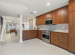 825 SE 2nd St #TOWNHOUSE 825, Fort Lauderdale, FL 33301