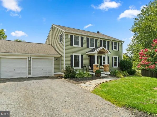 9903 Greenbrier Ln, Walkersville, MD 21793