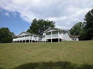 3rd image of 8099 Beachwood Dr