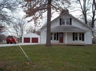 718 W Rogers St, Clinton, MO 64735