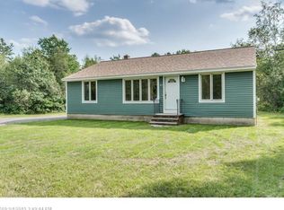 91 Blueberry Ln, Gray, ME 04039