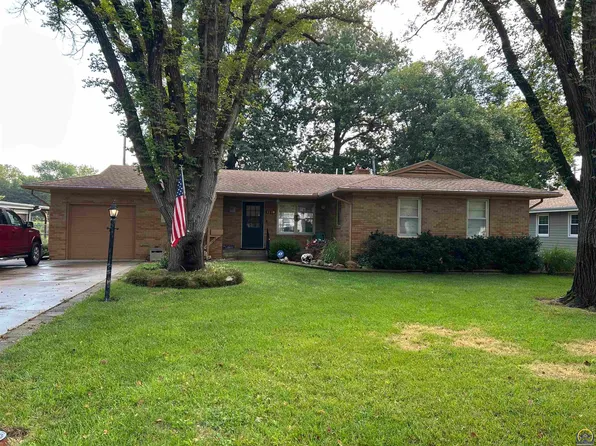 1218 Garfield St, Emporia, KS 66801