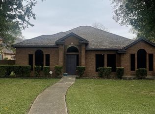 127 Pecan Grv, Lancaster, TX 75146