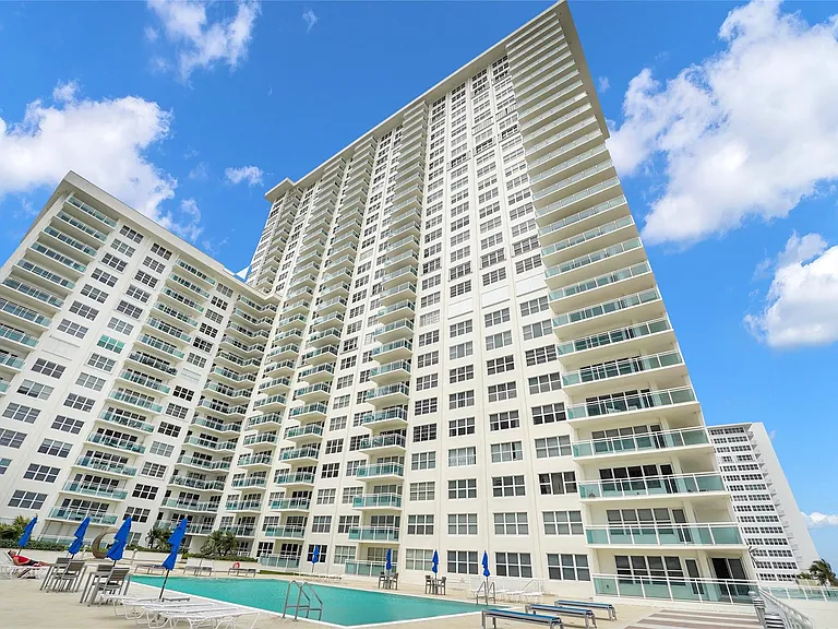 3900 Galt Ocean Dr #511 — Photo 46