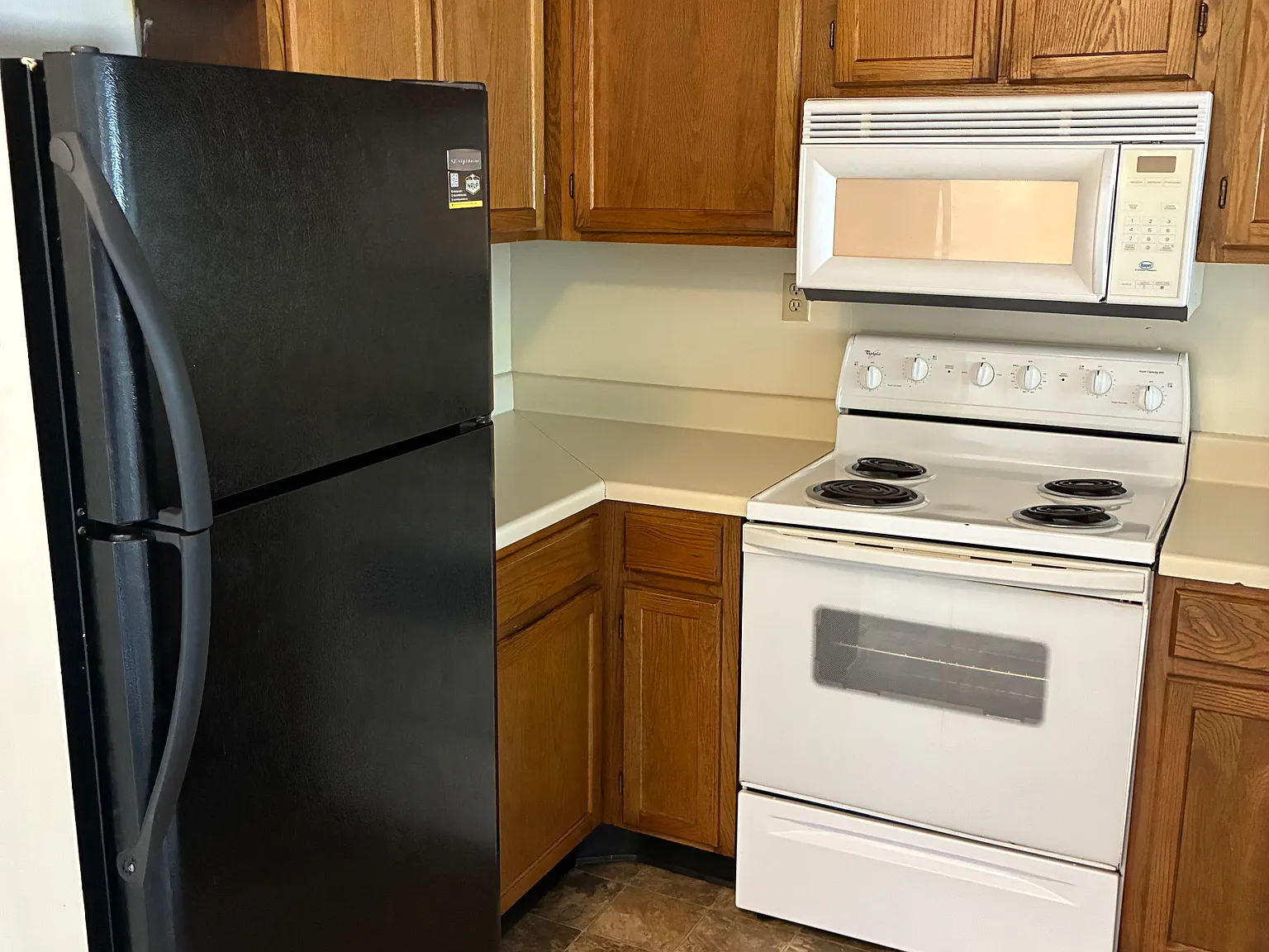 2 bed, $1,400 — Photo 2