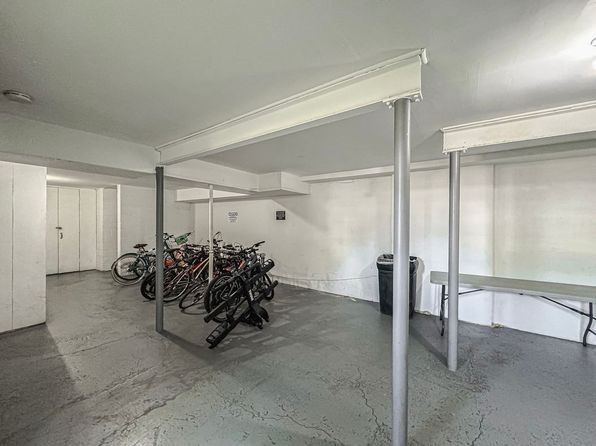 210 Park Terrace Ct SE APT 60, Vienna, VA 22180