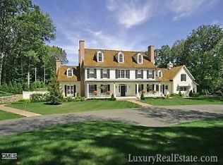 76 Louises Ln, New Canaan, CT 06840
