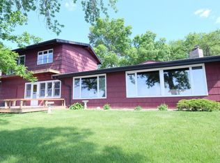 23921 Flemming Dr, Spirit Lake, IA 51360