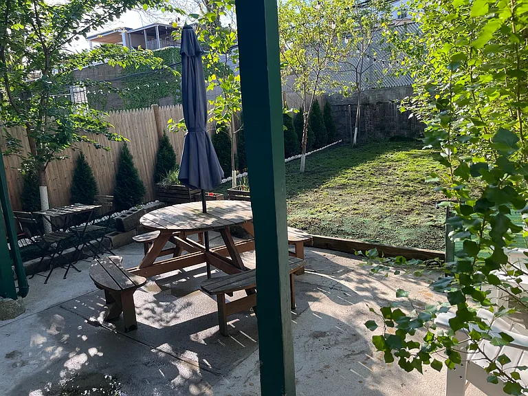 Trenton St — Photo 10