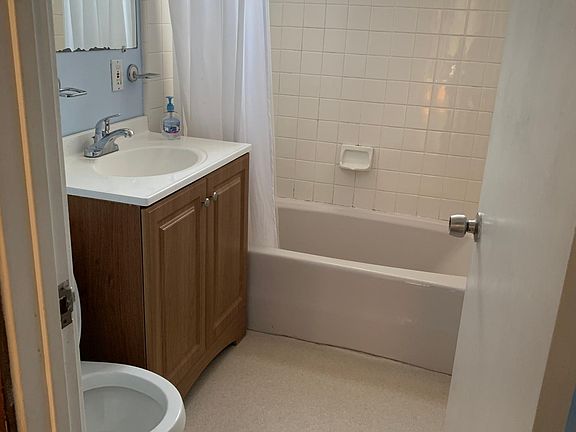 4th image of 183 N Sunnyvale Ave