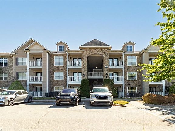 2nd image of 7100 W Friendly Ave Unit 205