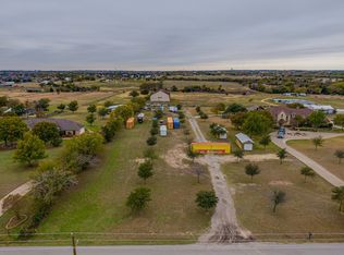 5241 Plainview Rd, Midlothian, TX 76065