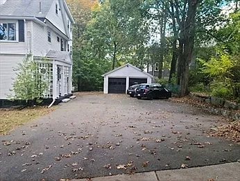 Giant shared driveway For Parking