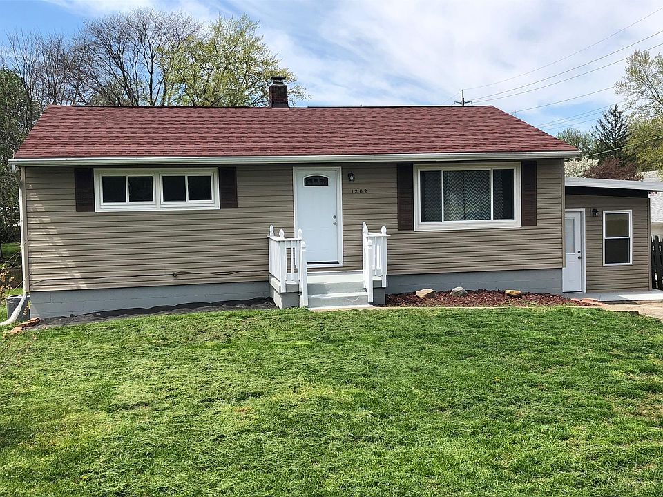 1st image of 1202 Eaton Ave