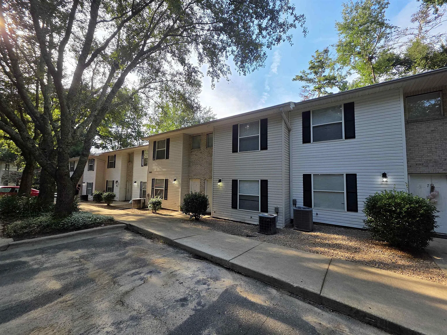 3 bed, 1235 sqft, $1,450 — Photo 4