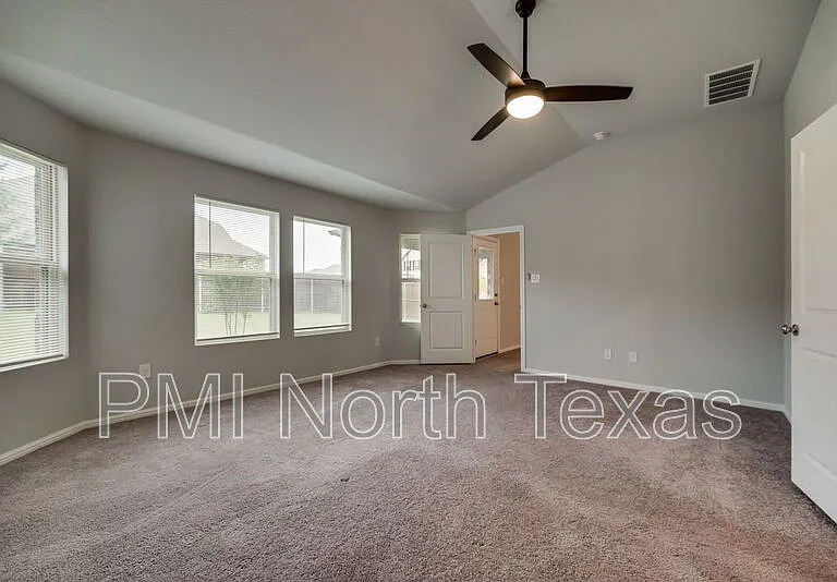 4544 Hemingway Ave — Photo 11