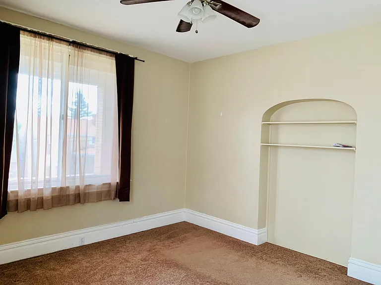 22 Stanford Ave — Photo 8