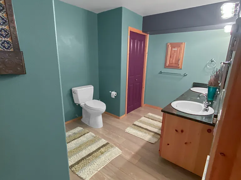 2201 Salal Dr — Photo 11