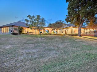 7940 Minarcik Rd, New Ulm, TX 78950