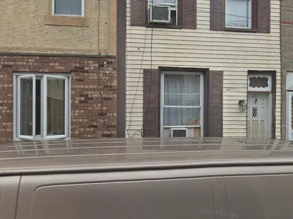 2443 S Franklin St, Philadelphia, PA 19148