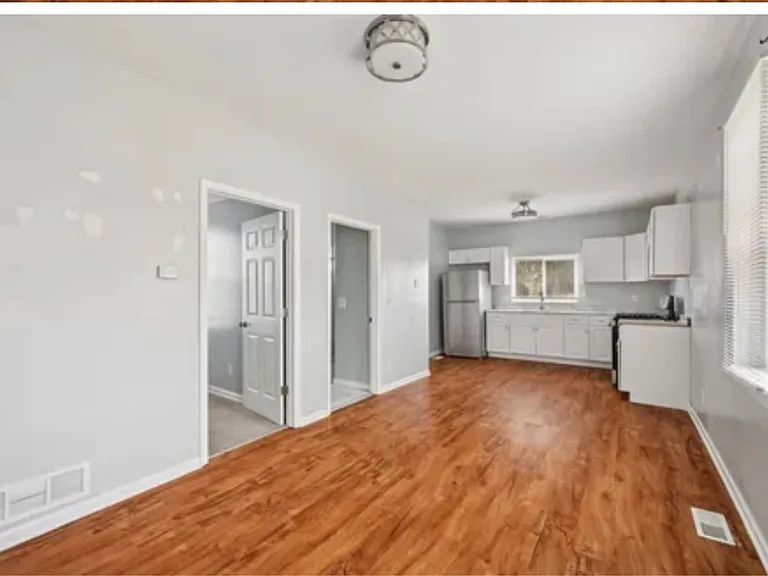 3468 N Richards St — Photo 1