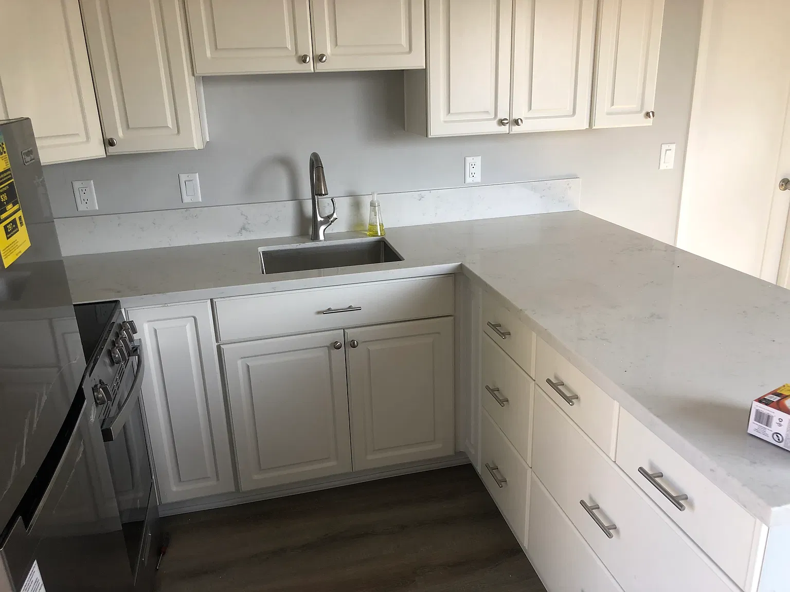 1 bed, 400 sqft, $1,750 — Photo 3