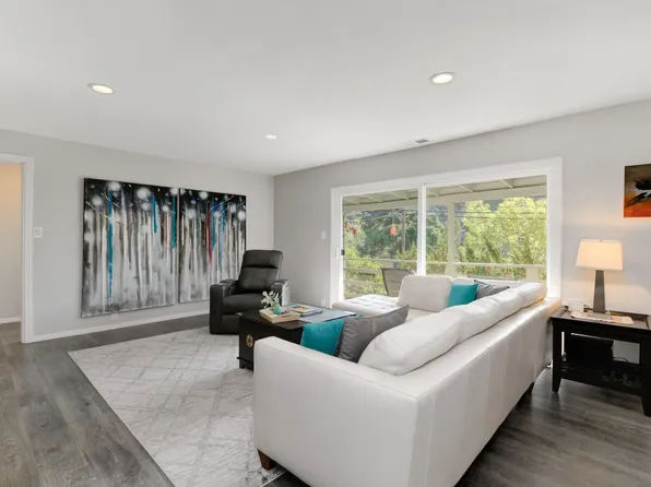 6150 Radio Dr, San Diego, CA 92114