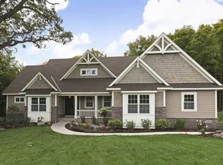 22XX Wagon Wheel Ct, Mendota Heights, MN 55120