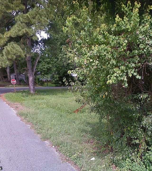 2nd image of 105 N Stewart St
