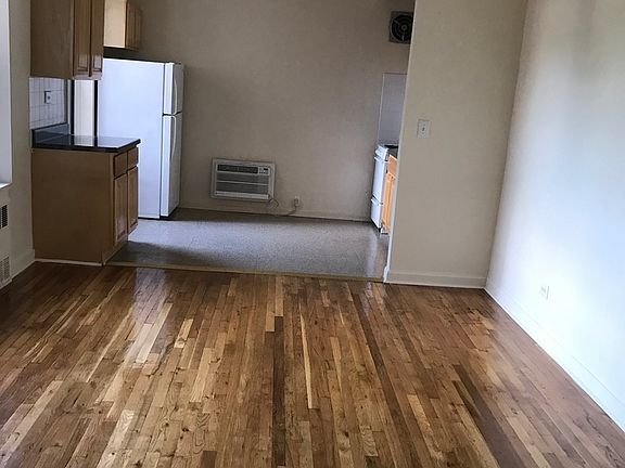 3rd image of 3515 Leverich St APT 303