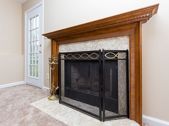 4th image of 10809 Crestwood Dr