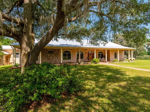 6140 NW 145th Avenue Rd, Morriston, FL 32668