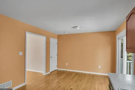 4178 Kittatinny Dr — Photo 8