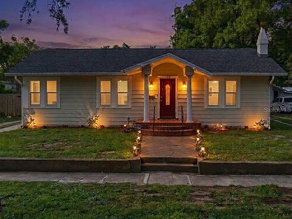 4th image of 106 W COMANCHE AVENUE