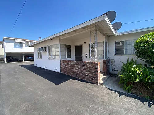 5712 N Charlotte Ave Photo 1