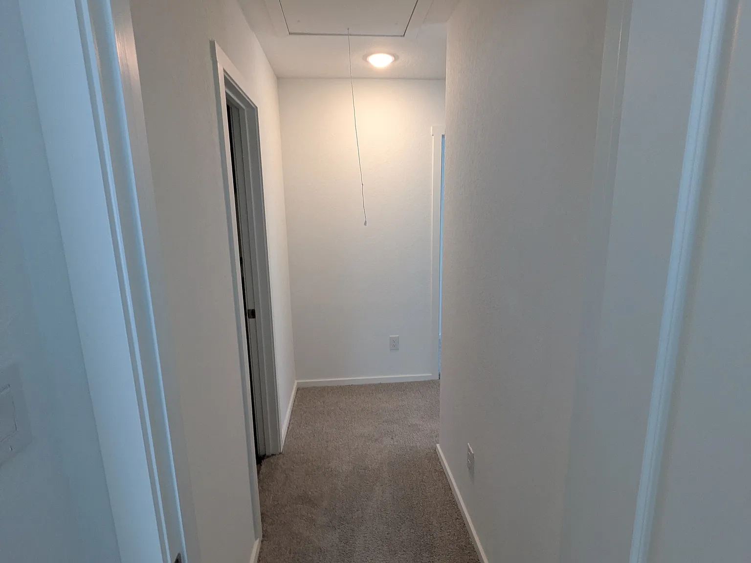 4 bed, 1692 sqft, $1,881 — Photo 3