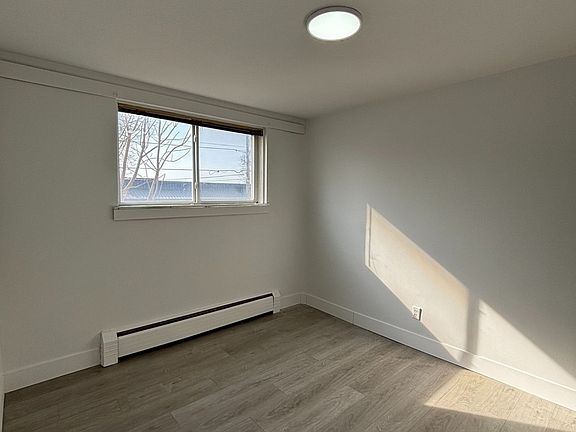 2nd image of 852 Trafalgar St #1454884
