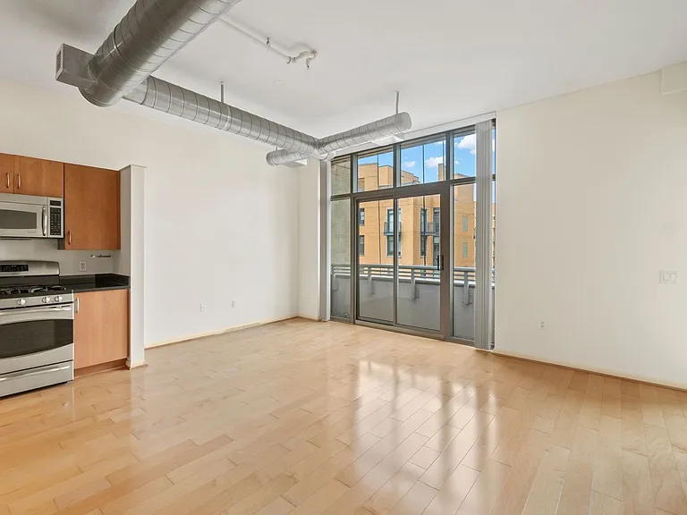 811 4th St NW #1110 — Photo 1