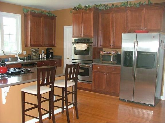 3rd image of 42228 Heaters Island Ct