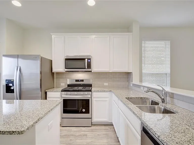 434 Eves Necklace Dr — Photo 4