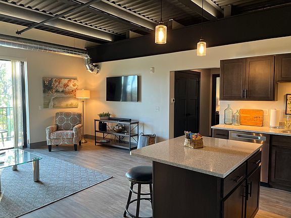 5th image of 611 W Kalamazoo Ave #301