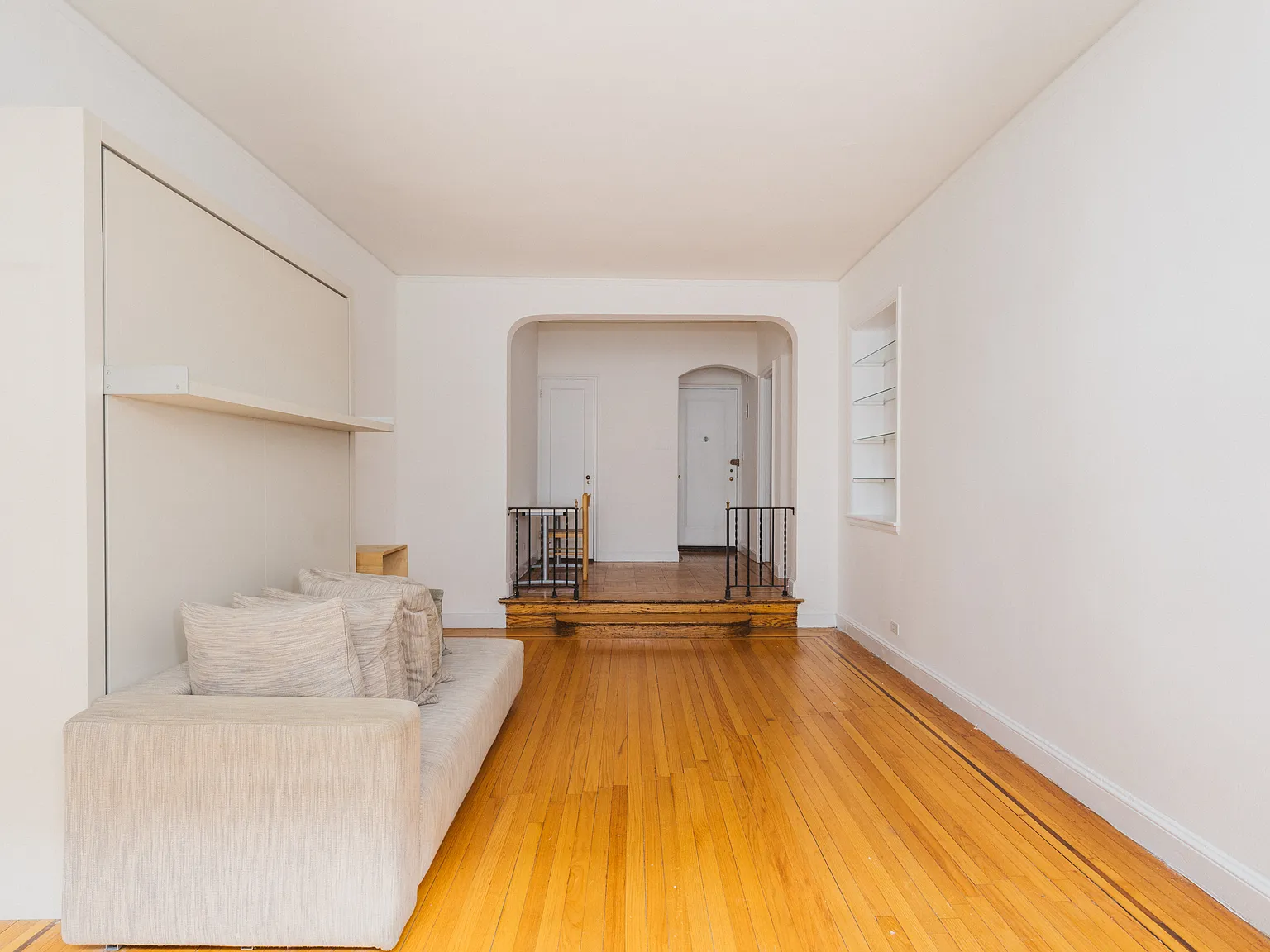 25 Minetta Lane — Photo 4