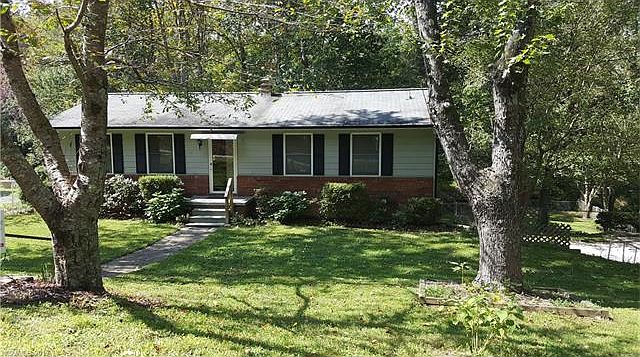 2nd image of 224 Leverette Dr