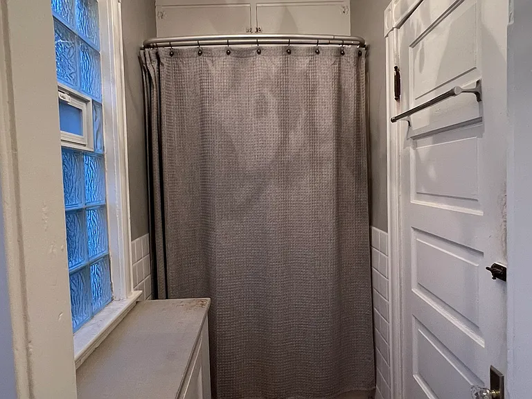 1815 Cleveland St NE #1 — Photo 2