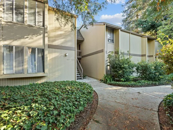 505 Cypress Point Dr Unit 137, Mountain View, CA 94043