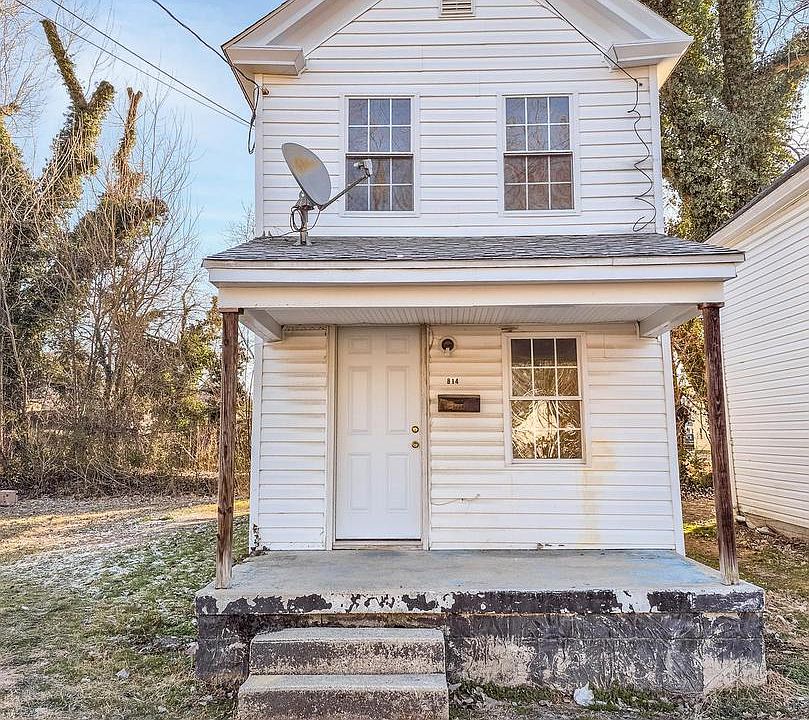 1st image of 814 Center St