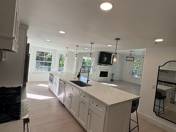 5th image of 1421 Gilcross Way