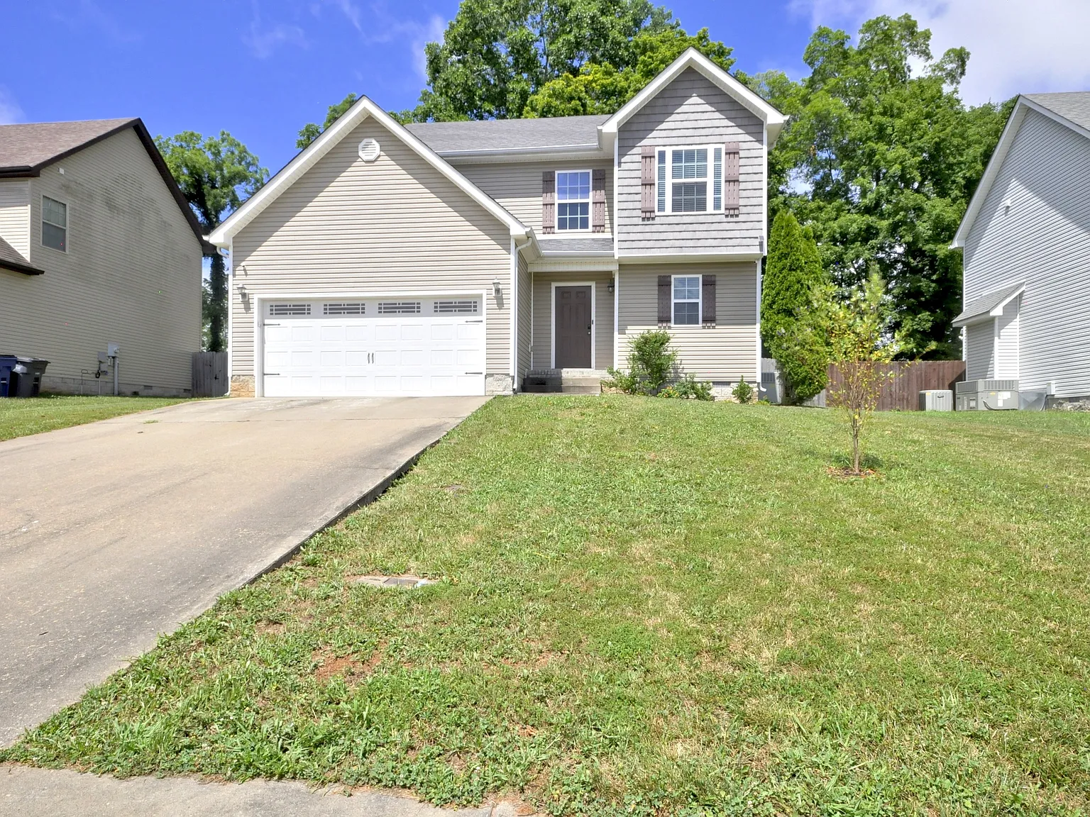 3 bed, 2.5 bath, 1470 sqft, $1,750 — Photo 2